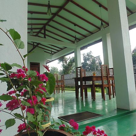White Eagle Hotel Sigiriya Exterior foto