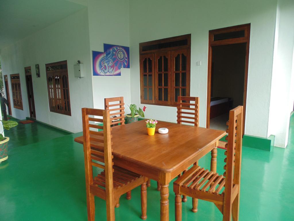 White Eagle Hotel Sigiriya Exterior foto